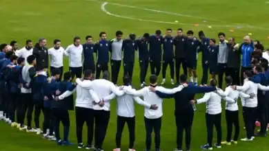 لاعبًا ينتظرون حسم