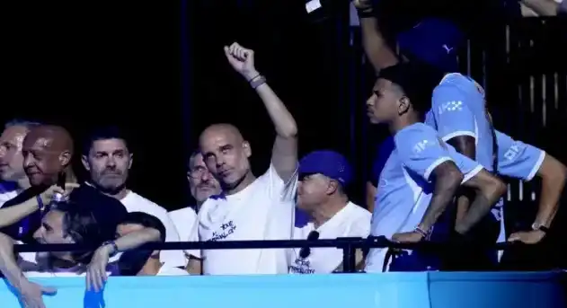 غوارديولا مانشستر سيتي, الإنجازات التاريخية, حفل التكريم
