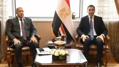 وزير الرياضة يلتقي
