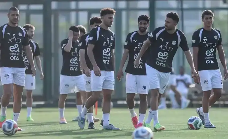 بمشاركة مرموش وعبد