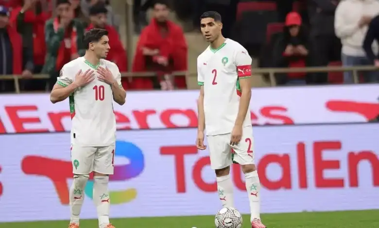 أشرف حكيمي يحقق رقمًا تاريخيًا مع المغرب أمام هولندا في كأس العالم