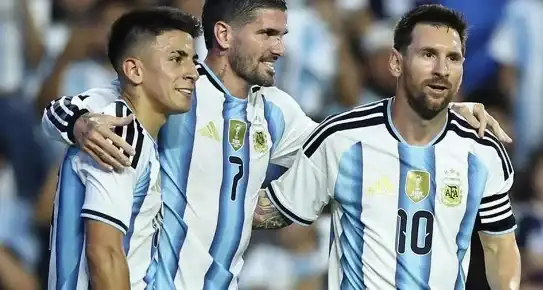 تشكيل منتخب الأرجنتين, الأرجنتين والجزائر, كأس العالم 2026