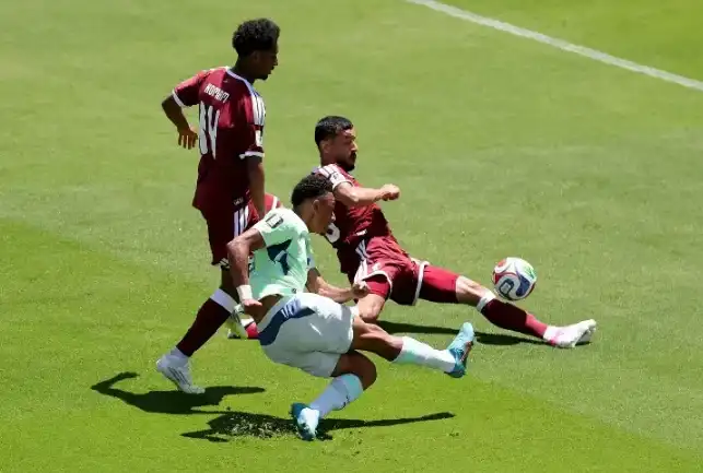 نتيجة الشوط الأول قطر وسويسرا