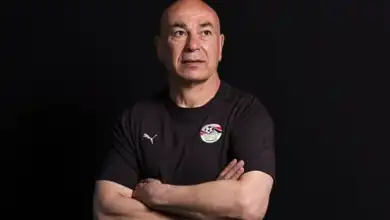 حسام حسن يعد