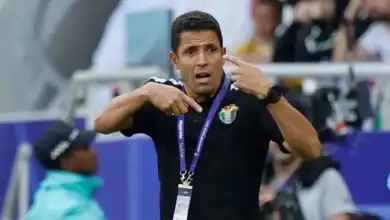 الحسين عموتة يتمسك