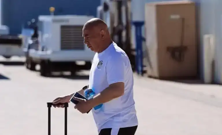 وصول بعثة منتخب