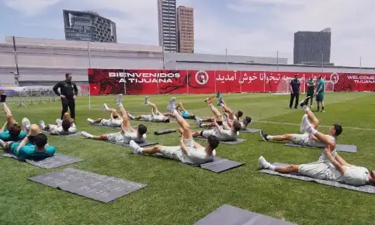 تحضيرات سرية لمنتخب