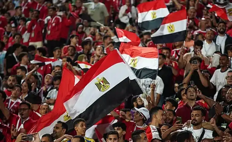 توافد جماهيري كبير