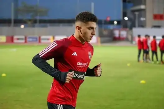الأهلي يمدد عقد