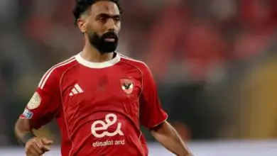 عقد حسين الشحات