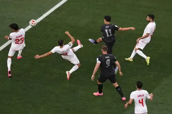 مدرب إيران, كأس العالم, التعادل مع نيوزيلندا