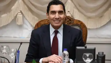 جوهر نبيل يتخذ