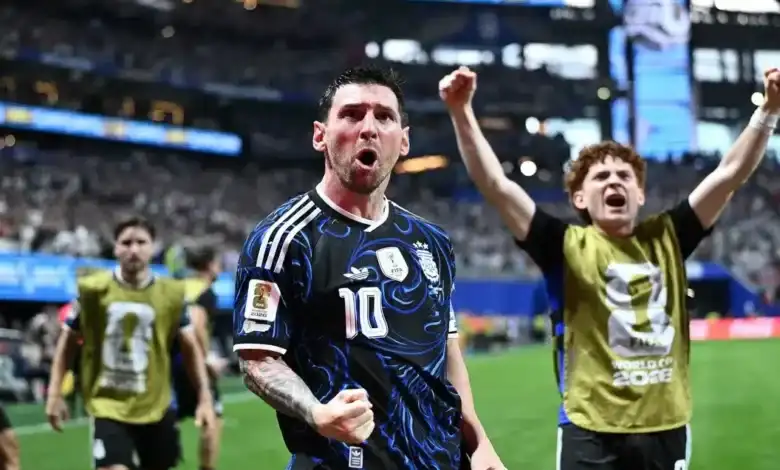 ميسي يتغنى ببرشلونة بعد بلوغ نهائي كأس العالم