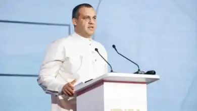 الملاكمين الروس, الاتحاد الدولي للملاكمة, عمر كريمليف