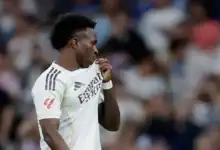 حقيقة حذف فينيسيوس اسم ريال مدريد من إنستجرام: شائعة أرسنال المضللة