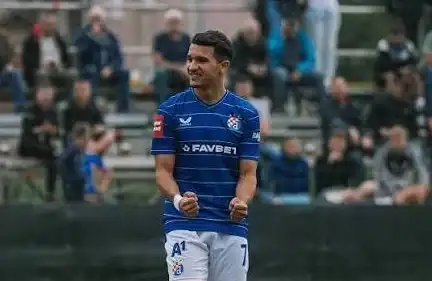 الأهلي يضم مهاجم أجنبي