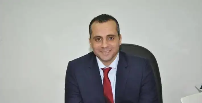 النادي الأهلي, تعاقد جديد, الحسين عموتة