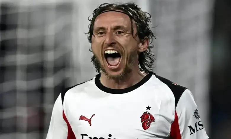 مودريتش يتراجع عن الاعتزال ويواصل مع ميلان
