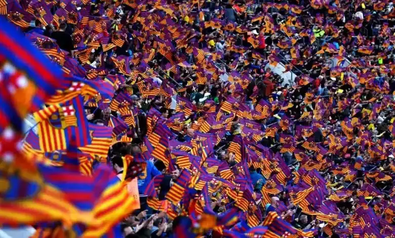 أسلاني يحلم بقميص برشلونة.. هل يخطف مهاجم الدوري الألماني حلمه الكتالوني؟