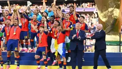 شاهد.. هل حاول ترامب إفساد لحظة رفع كأس العالم على رودري؟