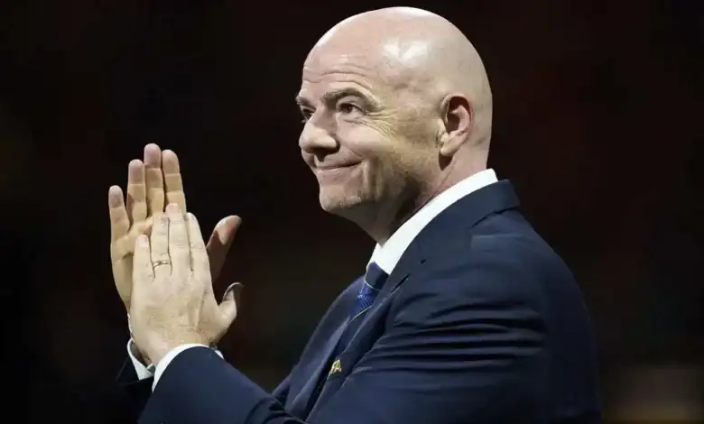 إنفانتينو يتراجع رسميًا عن بيع كأس العالم