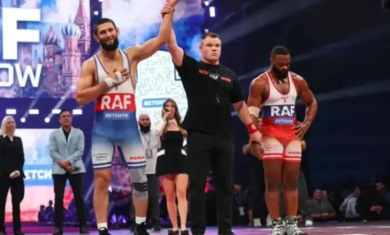 حمزات تشماييف, بطولة RAF موسكو, تايرون وودلي