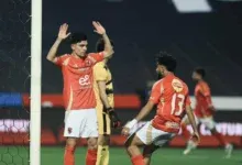 أشرف بن شرقي, تجديد عقد الأهلي, أحمد حسن